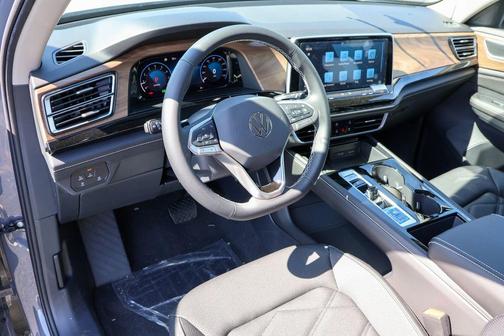 2025 Volkswagen Atlas 2.0T SE