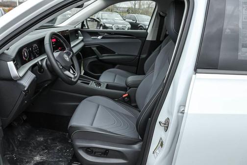 2025 Volkswagen Tiguan 2.0T SE