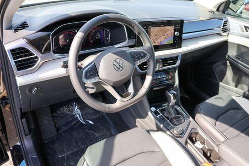 2025 Volkswagen Taos 1.5T SEL