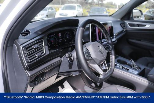 2025 Volkswagen Atlas Cross Sport 2.0T SE