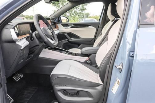 2025 Volkswagen Tiguan 2.0T SEL R-Line
