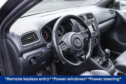 2013 Volkswagen Golf R 4-Door