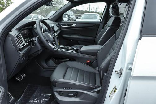 2025 Volkswagen Atlas Cross Sport 2.0T SEL R-Line Black