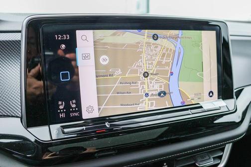 2026 Volkswagen Atlas Cross Sport 2.0T SEL R-Line Black