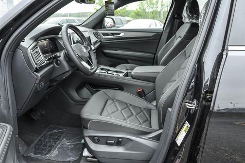 2025 Volkswagen Atlas Cross Sport 2.0T SE