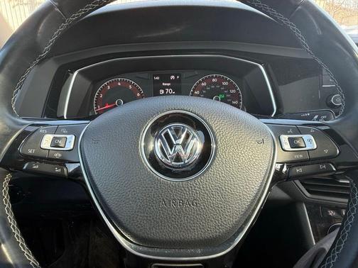 2019 Volkswagen Jetta 1.4T R-Line