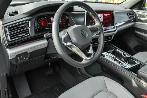 2025 Volkswagen Atlas Cross Sport 2.0T SEL
