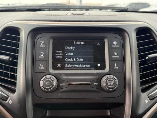 2017 Jeep Cherokee Sport