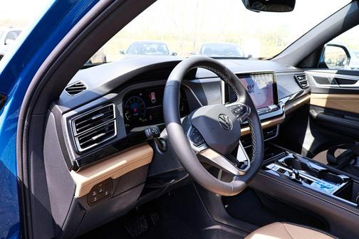 2025 Volkswagen Atlas Cross Sport 2.0T SE w/Technology