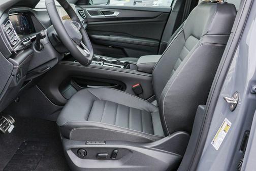 2026 Volkswagen Atlas Cross Sport 2.0T SEL R-Line Black