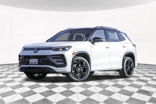 2025 Volkswagen Tiguan 2.0T SE R-Line Black