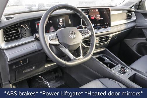 2025 Volkswagen Tiguan 2.0T SE