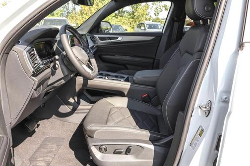 2026 Volkswagen Atlas Cross Sport 2.0T SE