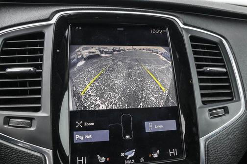 2016 Volvo XC90 T5 Momentum