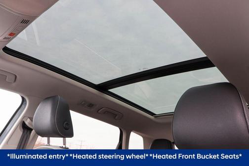 Platinum Gray Metallic 2025 Volkswagen Taos 1.5T SE