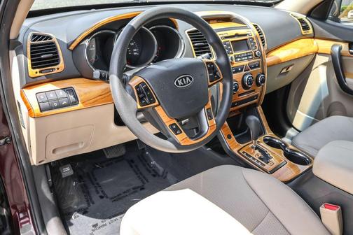 2011 Kia Sorento LX