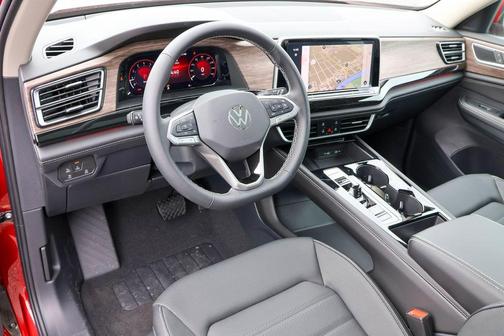 2025 Volkswagen Atlas 2.0T SEL