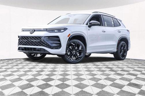 2025 Volkswagen Tiguan 2.0T SE R-Line Black