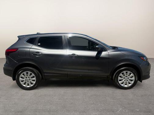 2017 Nissan Rogue Sport S