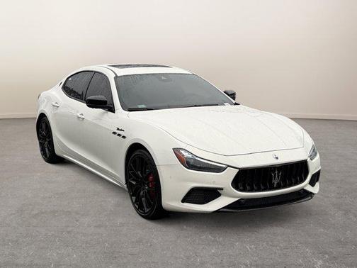 2022 Maserati Ghibli Modena