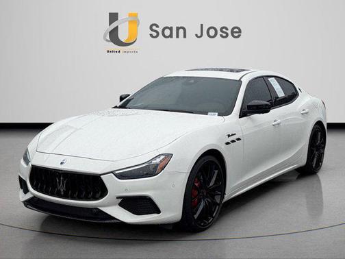 2022 Maserati Ghibli Modena