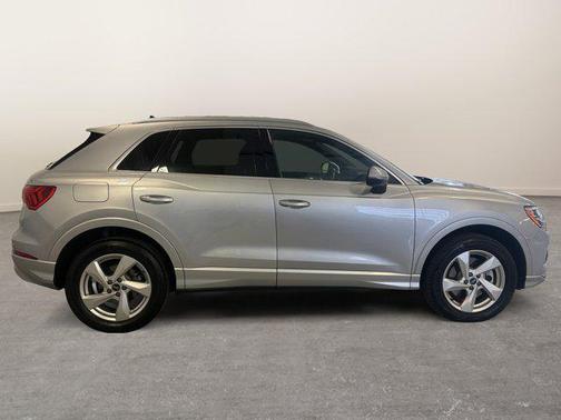 2022 Audi Q3 40 Premium