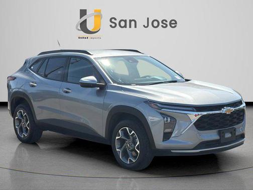 Sterling Gray Metallic 2025 Chevrolet Trax LT
