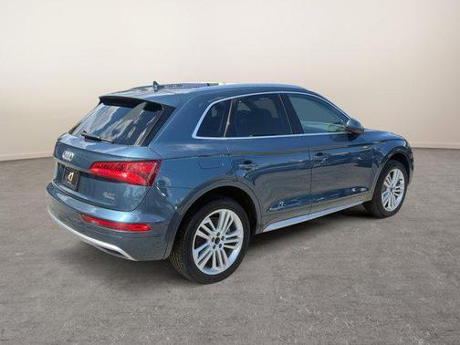 2018 Audi Q5 2.0T Prestige