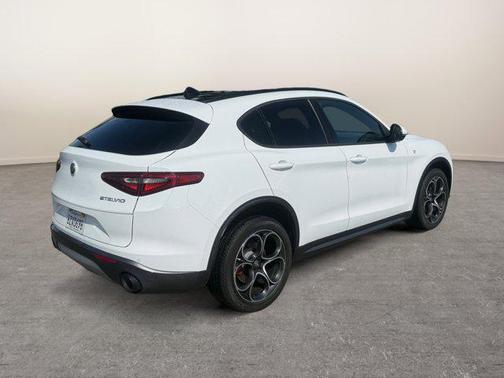 2022 Alfa Romeo Stelvio Ti