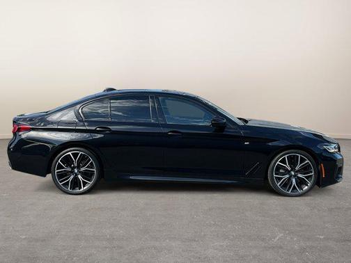 2022 BMW 530 i