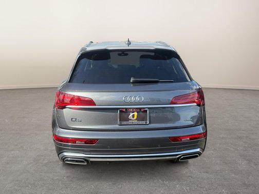2022 Audi Q5 45 S line Premium Plus