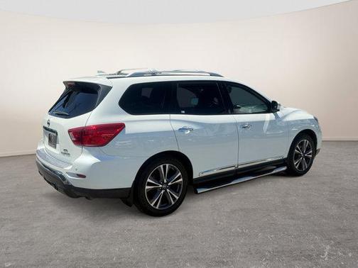 2019 Nissan Pathfinder Platinum