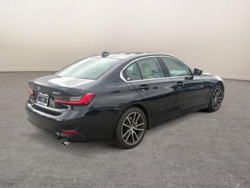 2022 BMW 330 330i