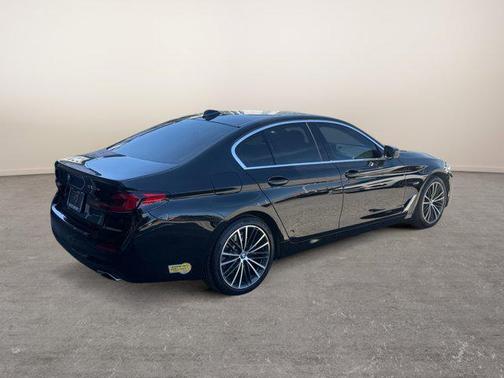 2022 BMW 530e Base
