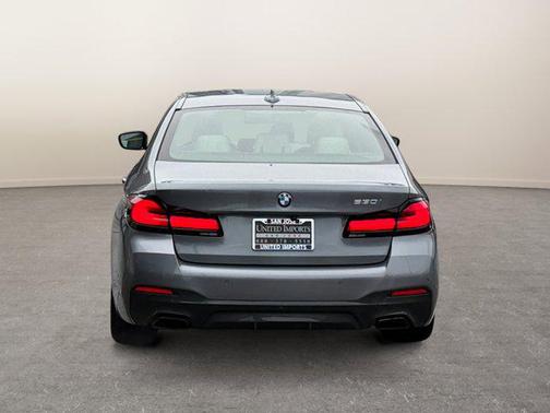2022 BMW 530 i