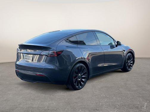 2022 Tesla Model Y Performance Dual Motor All-Wheel Drive