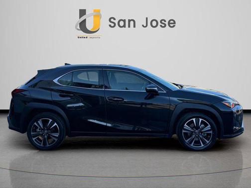 2024 Lexus UX 250h Base