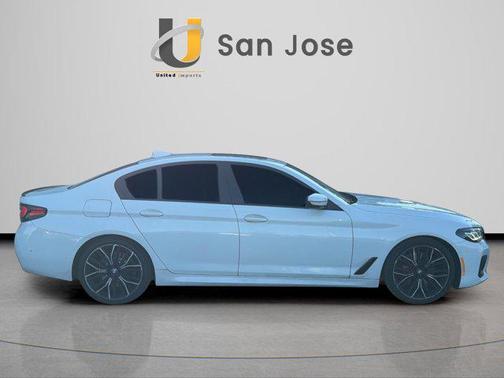 2023 BMW 530 i