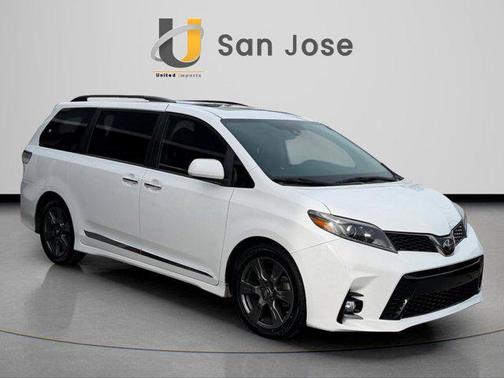 2019 Toyota Sienna SE Premium