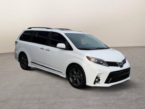 2019 Toyota Sienna SE Premium