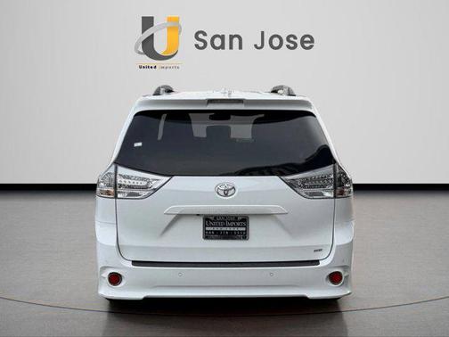 2019 Toyota Sienna SE Premium