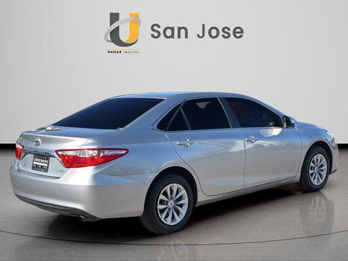 Celestial Silver Metallic 2016 Toyota Camry LE