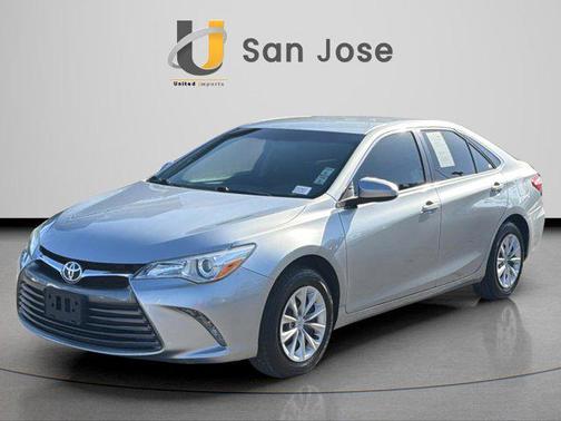 Celestial Silver Metallic 2016 Toyota Camry LE
