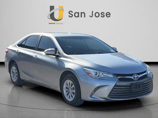 Celestial Silver Metallic 2016 Toyota Camry LE