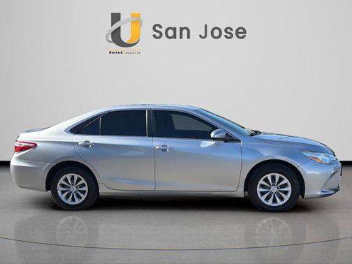 Celestial Silver Metallic 2016 Toyota Camry LE