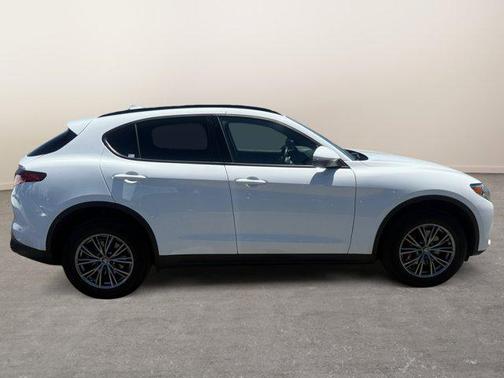 2022 Alfa Romeo Stelvio Sprint