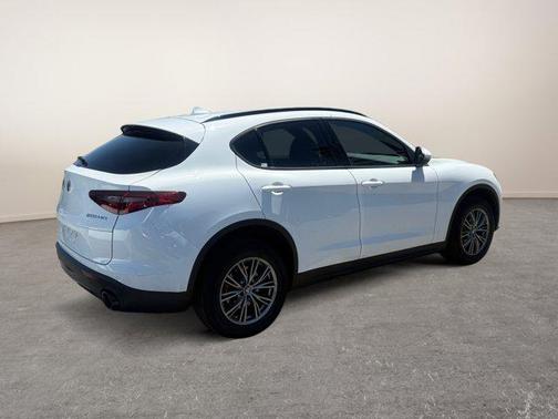 2022 Alfa Romeo Stelvio Sprint