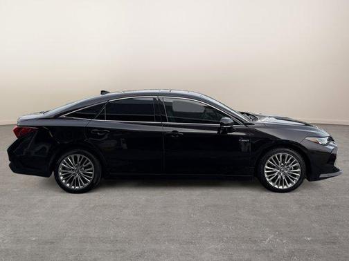 2019 Toyota Avalon Hybrid Limited