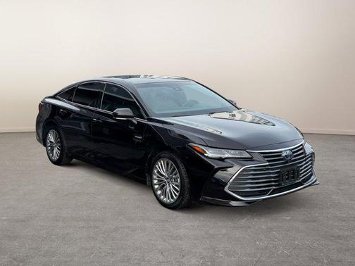 2019 Toyota Avalon Hybrid Limited