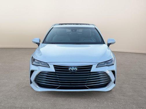 2022 Toyota Avalon Hybrid Limited